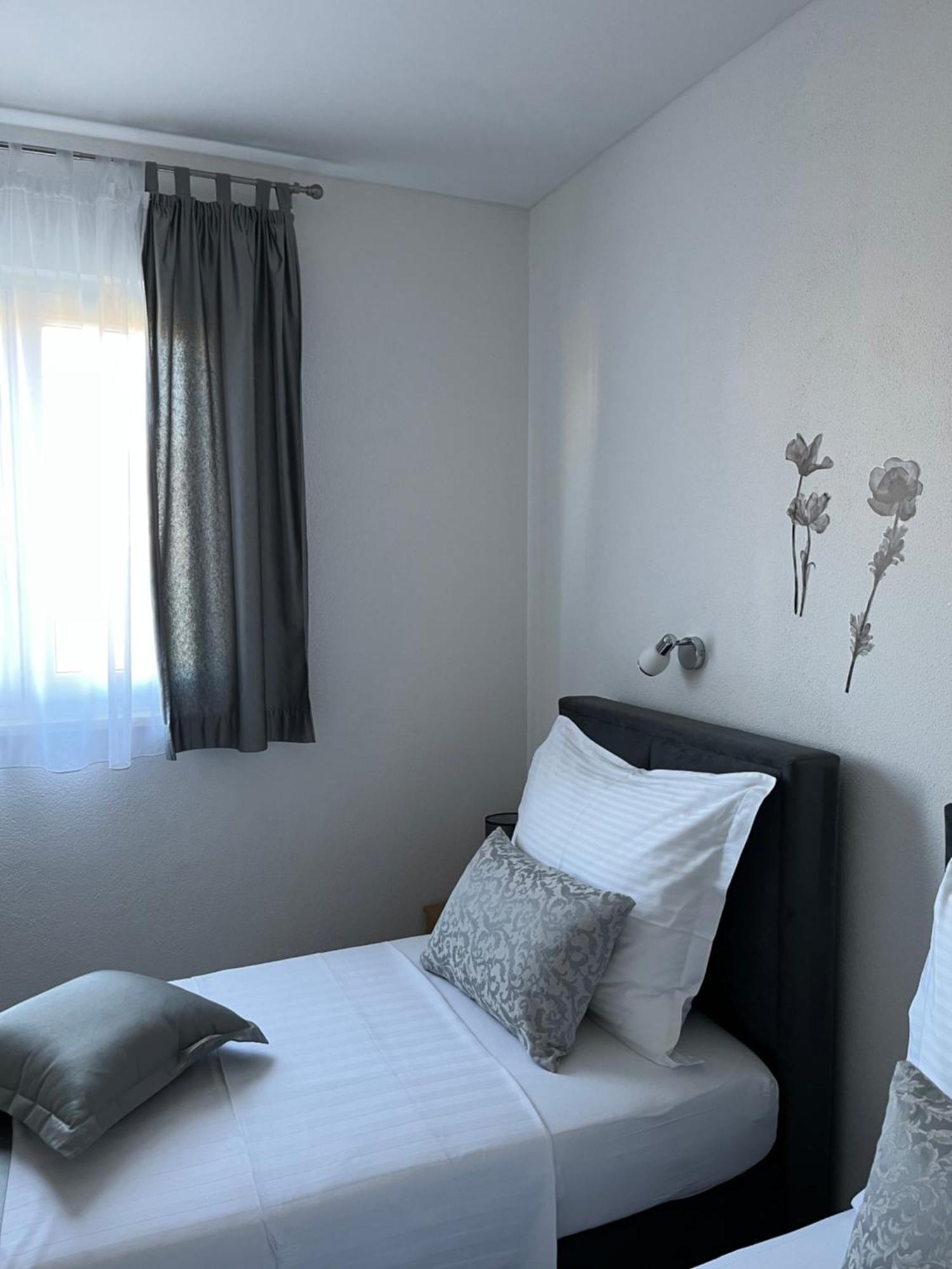 Apartments Magdalena Stobrec Ngoại thất bức ảnh