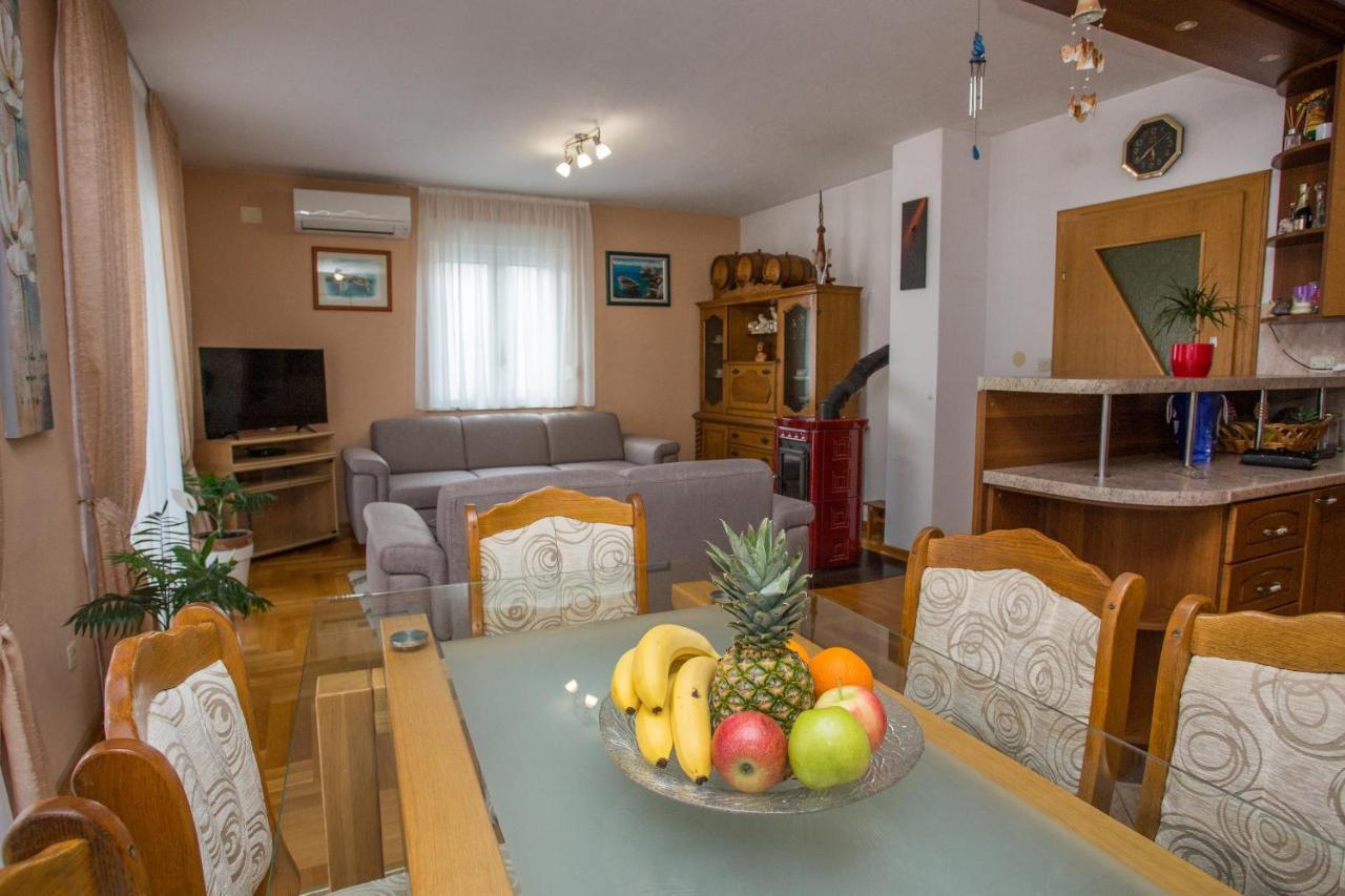 Apartments Magdalena Stobrec Ngoại thất bức ảnh